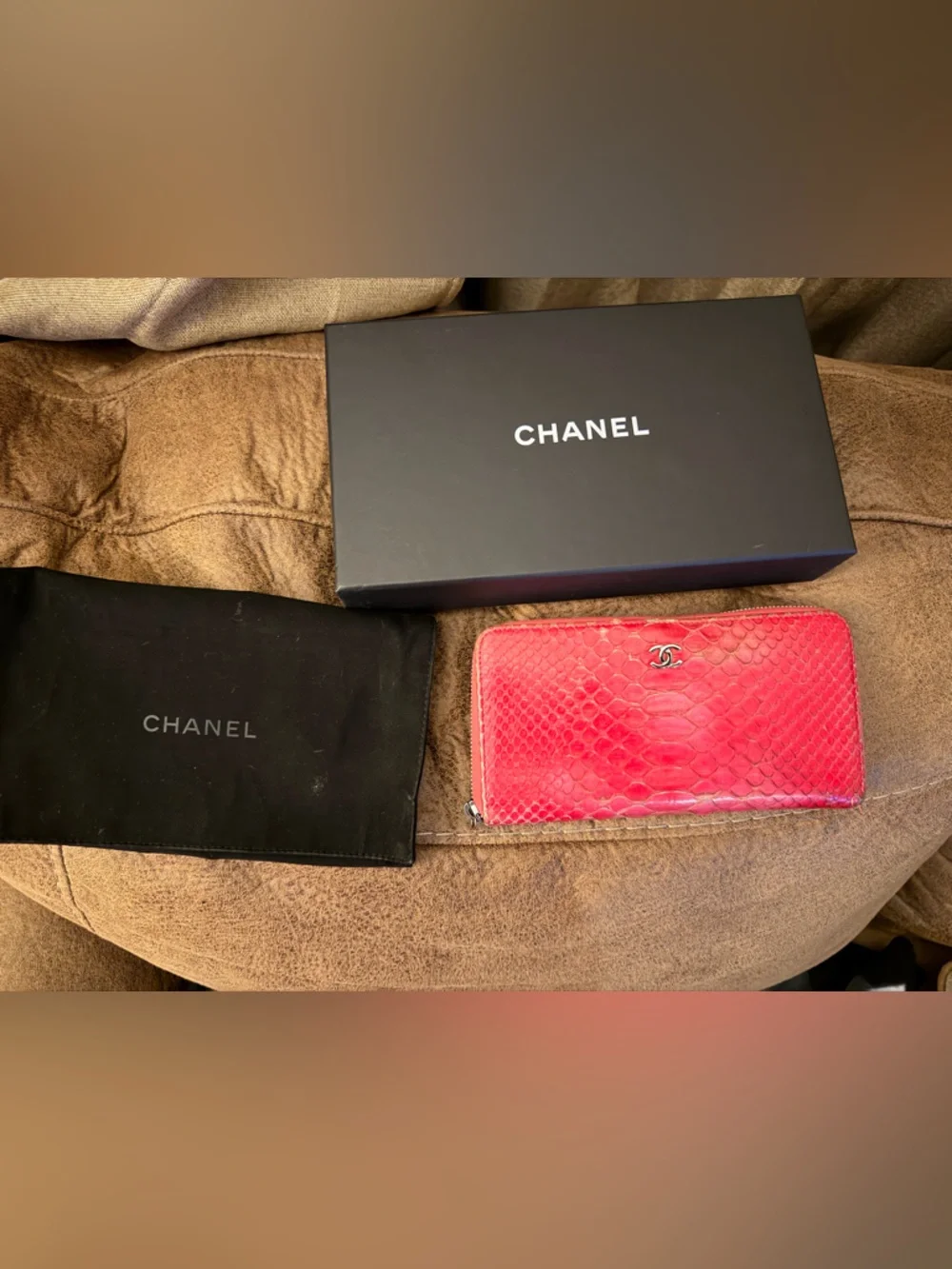 CHANEL Pink Python Zip-Around Wallet with Silver Hardware - Picture 3 of 10